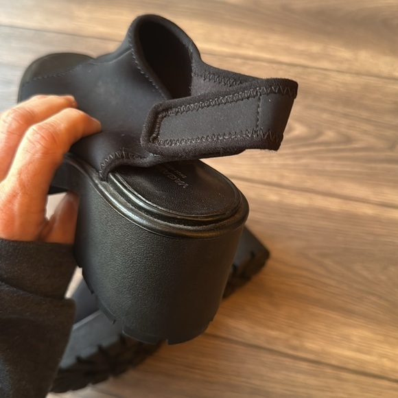 Vagabond size 8 black lug sole sling back chunky sandals neoprene - Picture 5 of 10